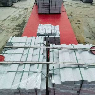 阜阳 芝麻白仿形加直形路沿石出货日常