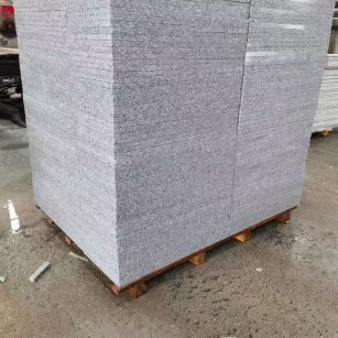 阜阳 芝麻白火烧面1.8厚300*600地铺石，尺寸标准，厚薄均匀