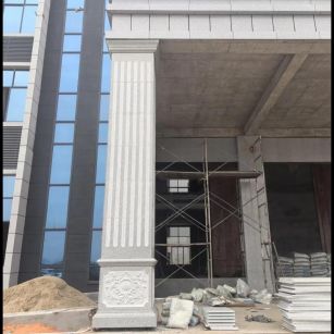 阜阳 芝麻白光面花岗岩门楼大柱（罗马柱）配雕花底座