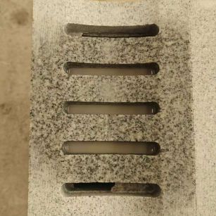 阜阳 芝麻白拉丝面花岗岩U型开槽排水槽