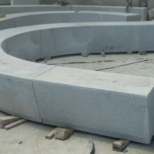 阜阳 芝麻白花岗岩光面弧形坐凳