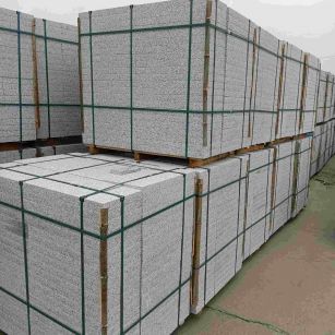 阜阳 白麻花岗岩石材荔枝面地铺石（300*600*50）