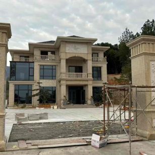 阜阳 黄金麻花岗岩别墅雕花外墙干挂配上门口雕花罗马柱