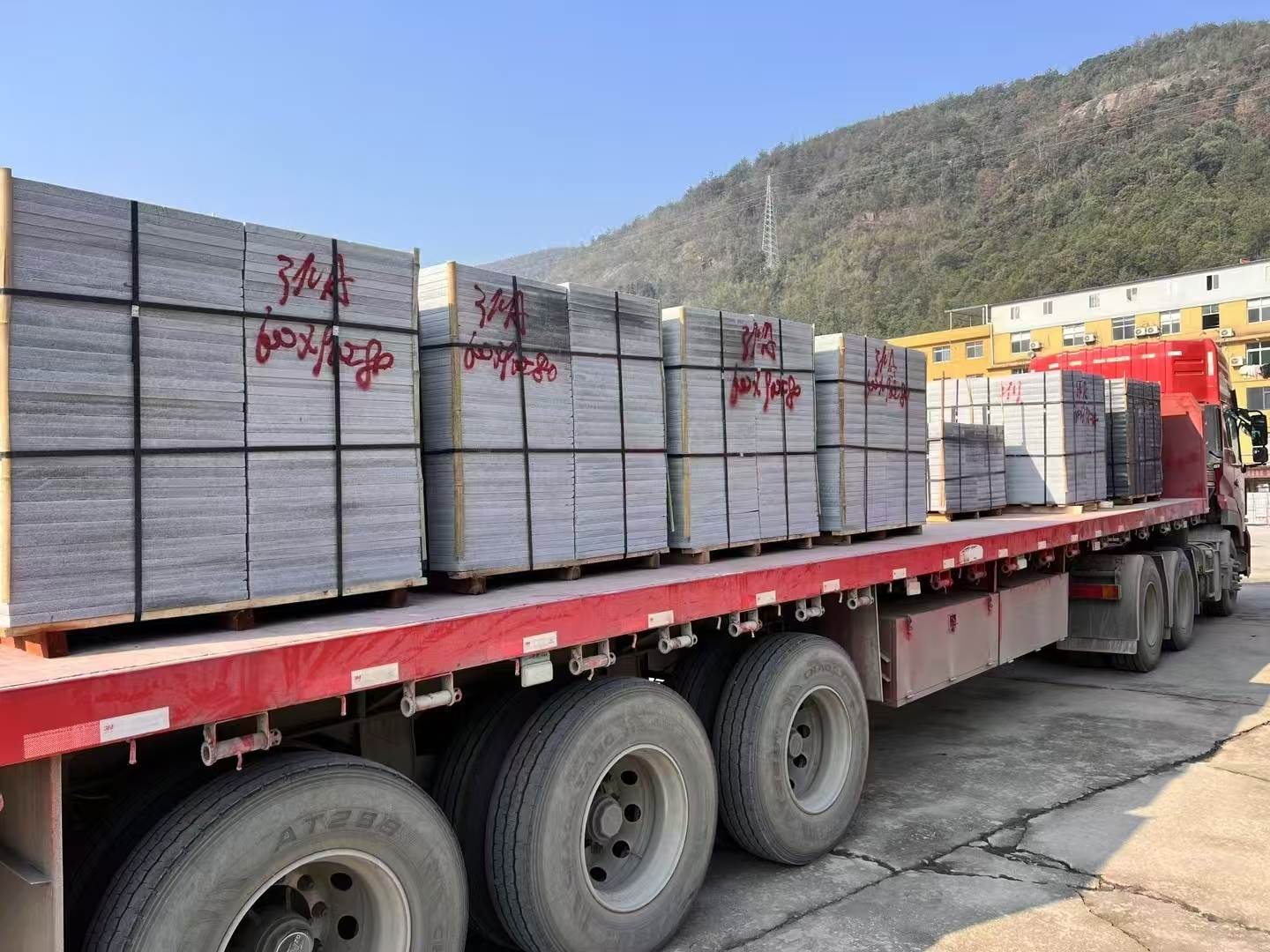 阜阳 芝麻灰地铺石出货日常