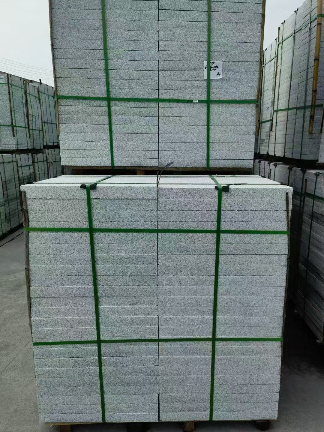 阜阳 芝麻白火烧，园林广场市政工程地铺石，1.8~5.0厚均有现货