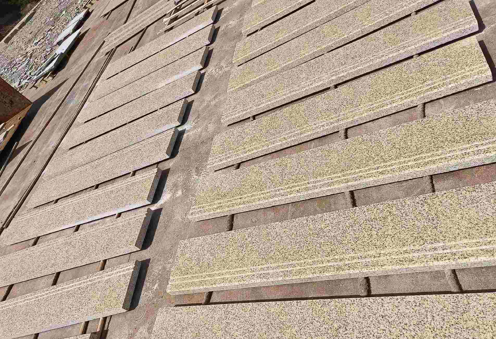 阜阳 黄金麻花岗岩光面楼梯踏步