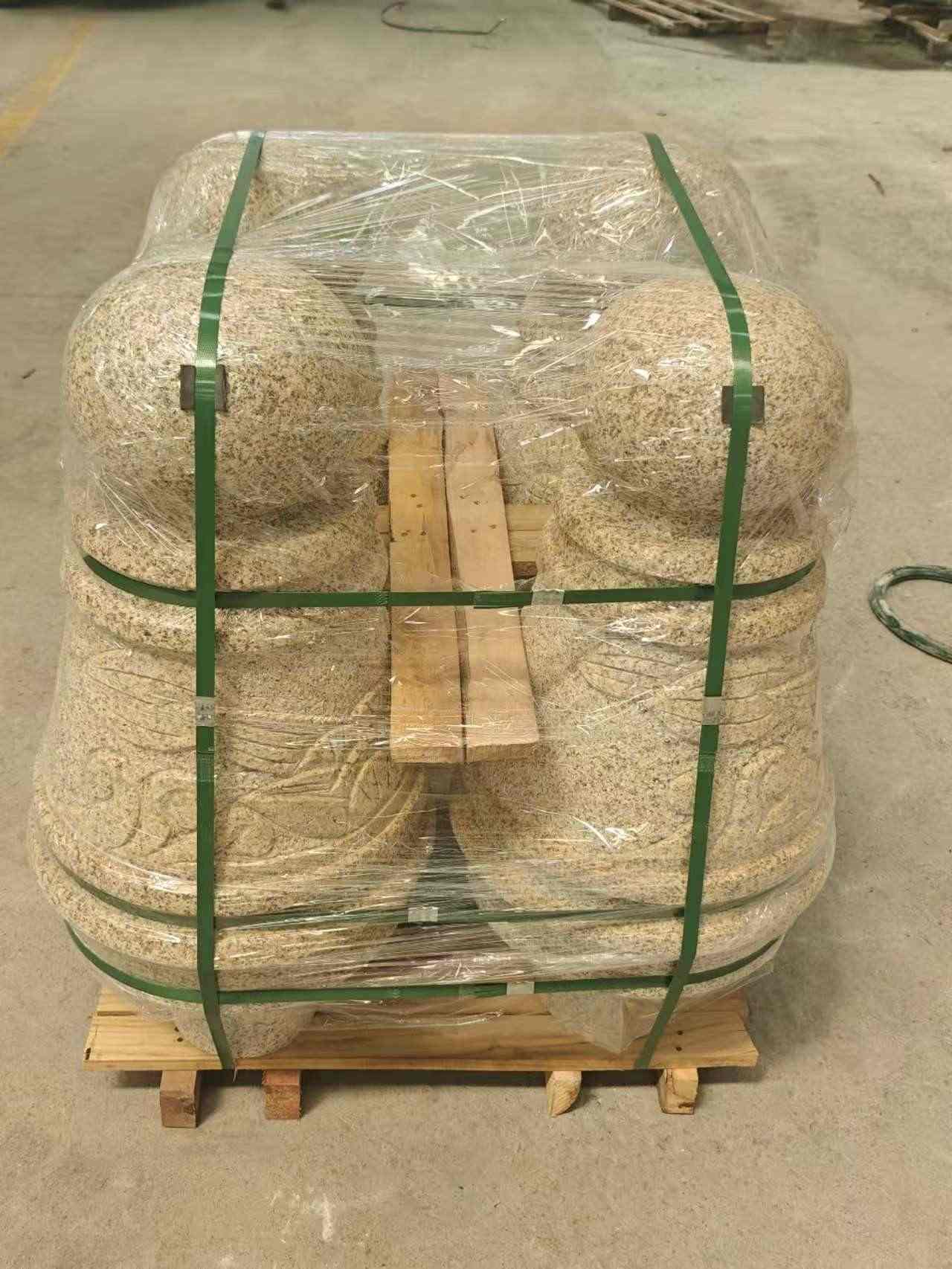 阜阳 黄金麻异形定制雕花——棒棒糖挡车柱