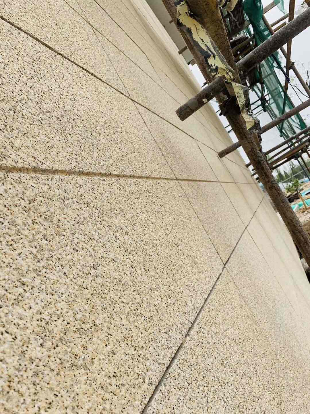 阜阳 黄金麻花岗岩荔枝面外墙干挂石材效果示例