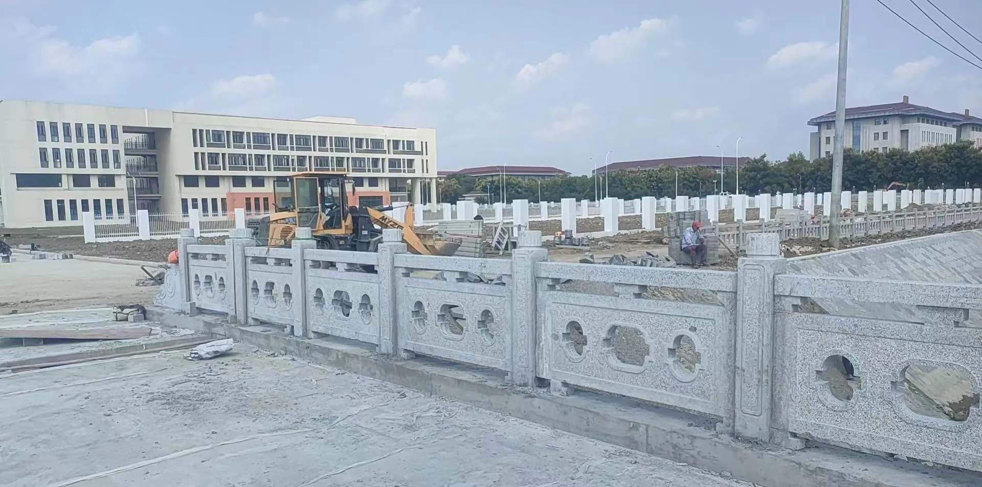 阜阳 白麻花岗岩荔枝面河道栏杆