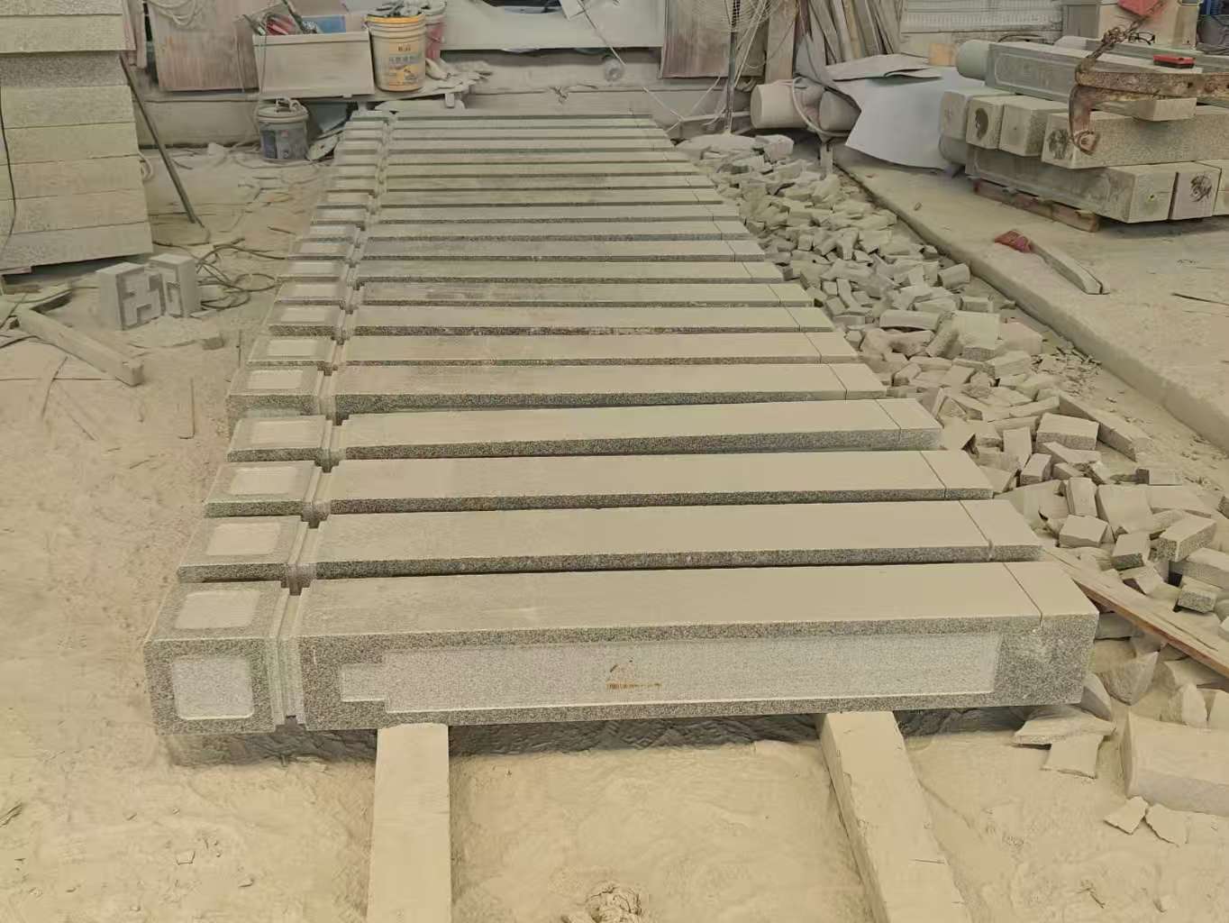 阜阳 芝麻白异形加工雕刻-栏杆大柱，方柱