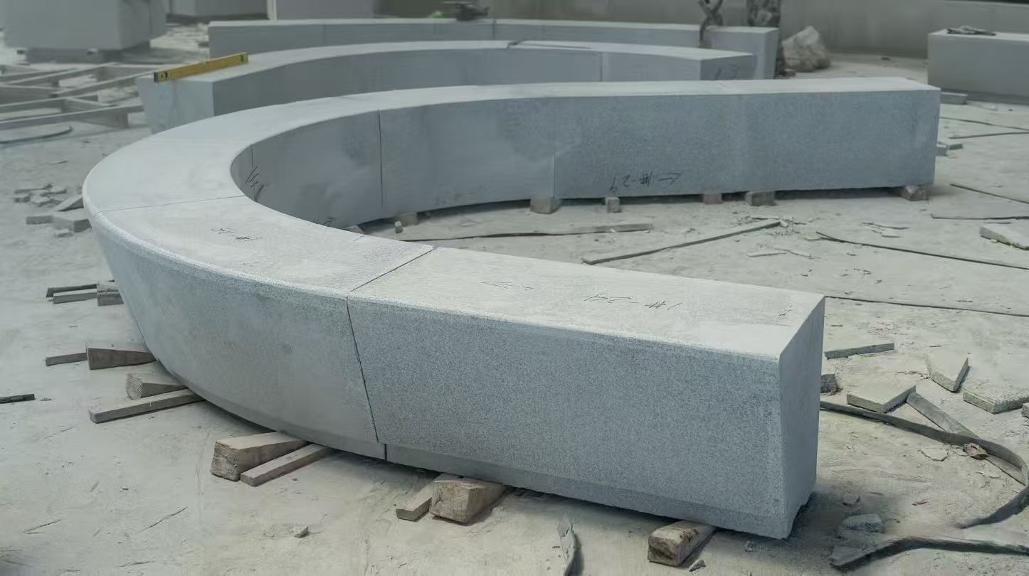 阜阳 芝麻白花岗岩光面弧形坐凳