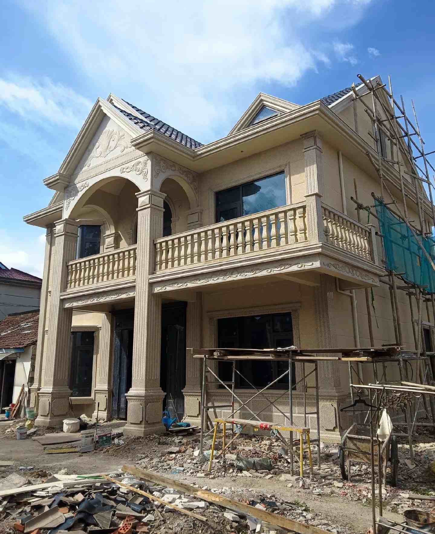 阜阳 黄金麻花岗岩石材私人别墅雕花门楼柱阳台栏杆