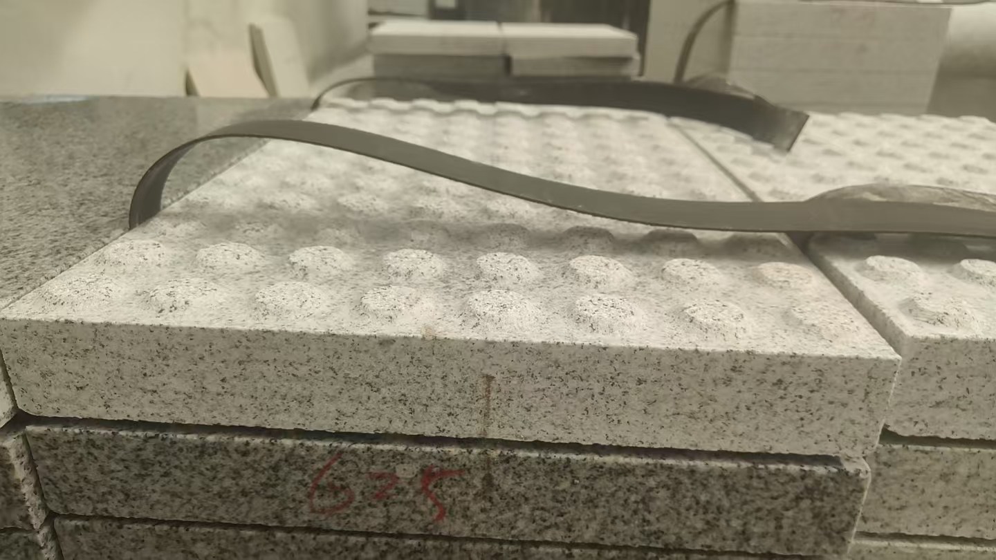 阜阳 芝麻白花岗岩6.0公分荔枝面五轴加工雕刻盲点