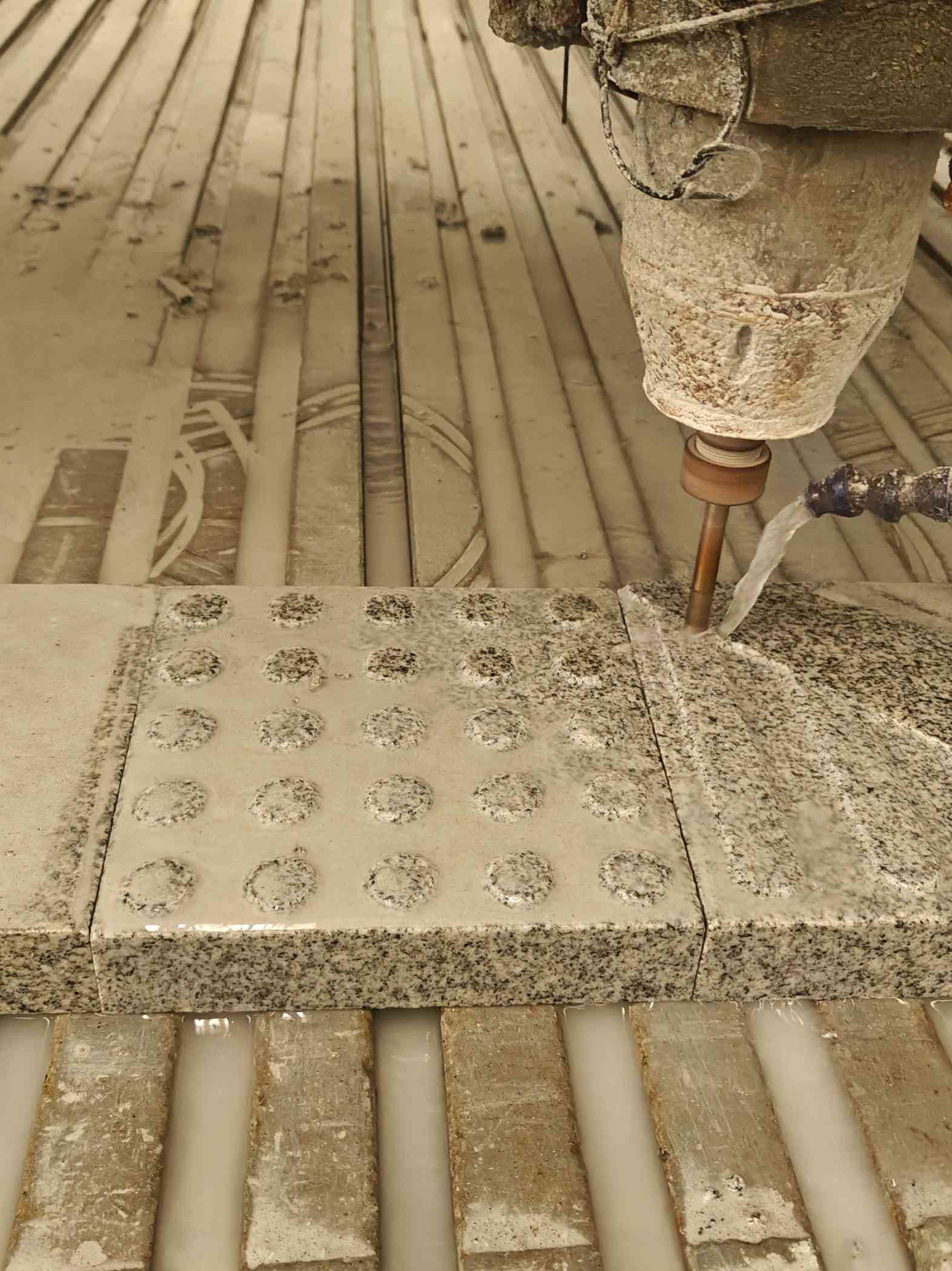 阜阳 芝麻白花岗岩石材盲人石、盲道石、盲点石